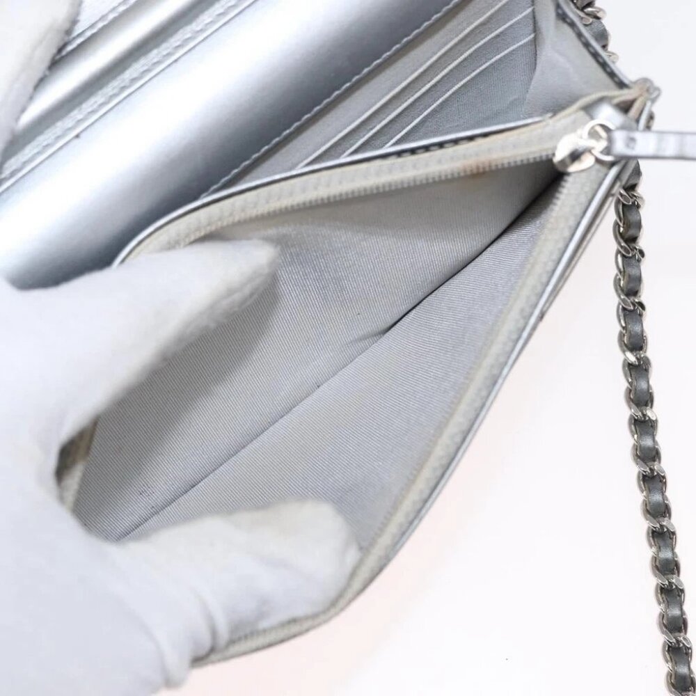CHANEL Matelasse Chain Wallet Leather Silver - Picture 15 of 16
